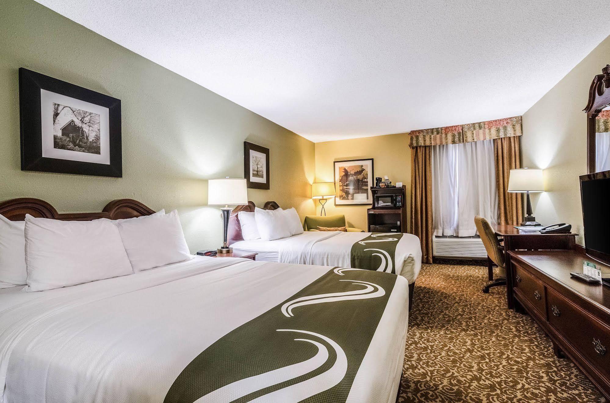 Quality Inn Whiteville North Bagian luar foto