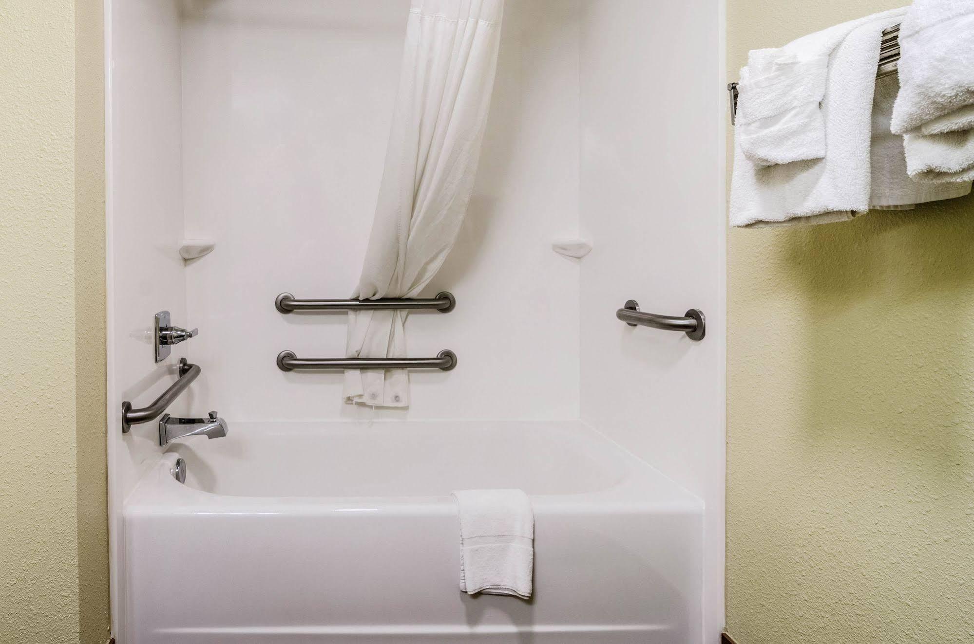 Quality Inn Whiteville North Bagian luar foto