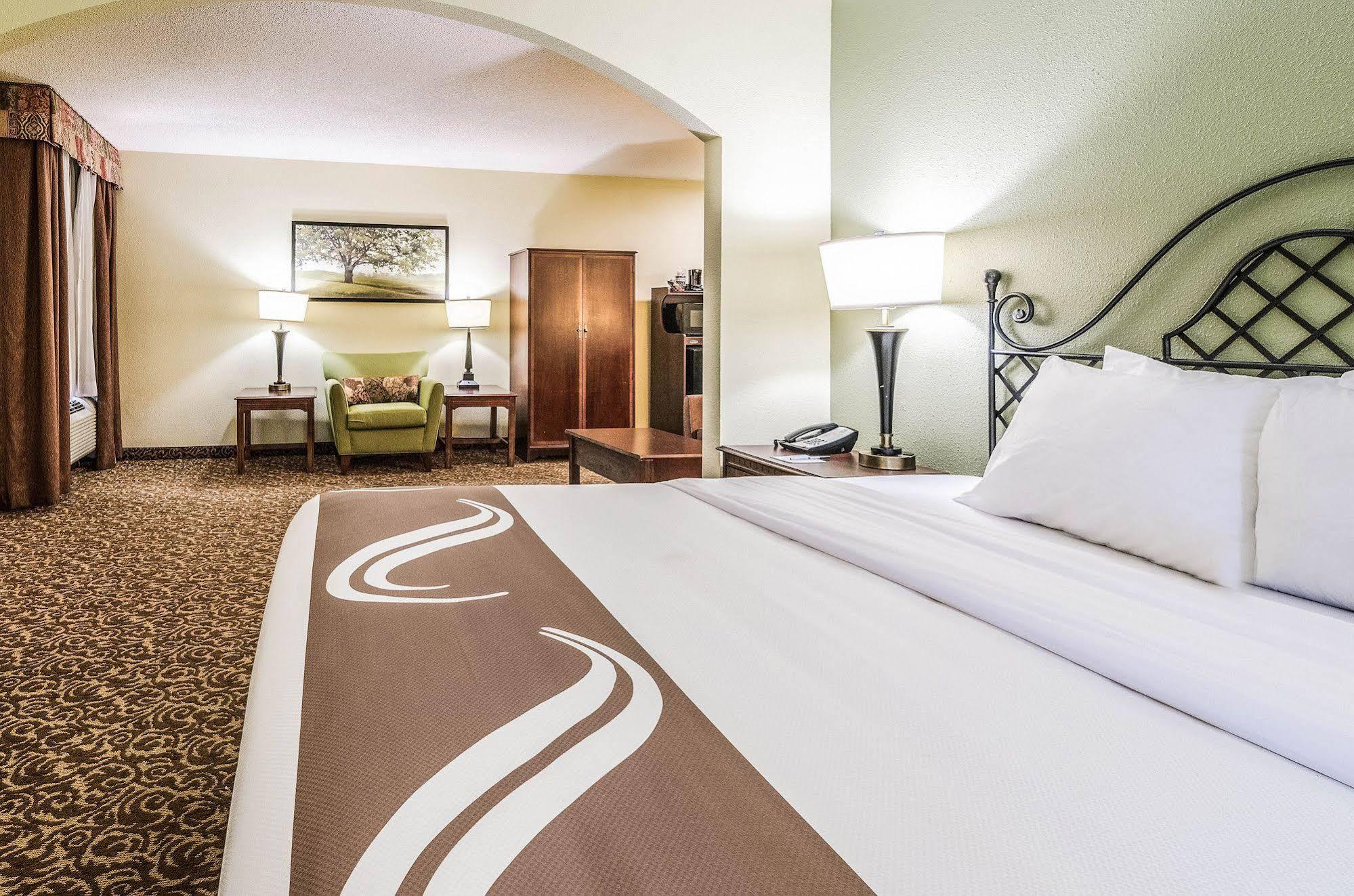 Quality Inn Whiteville North Bagian luar foto