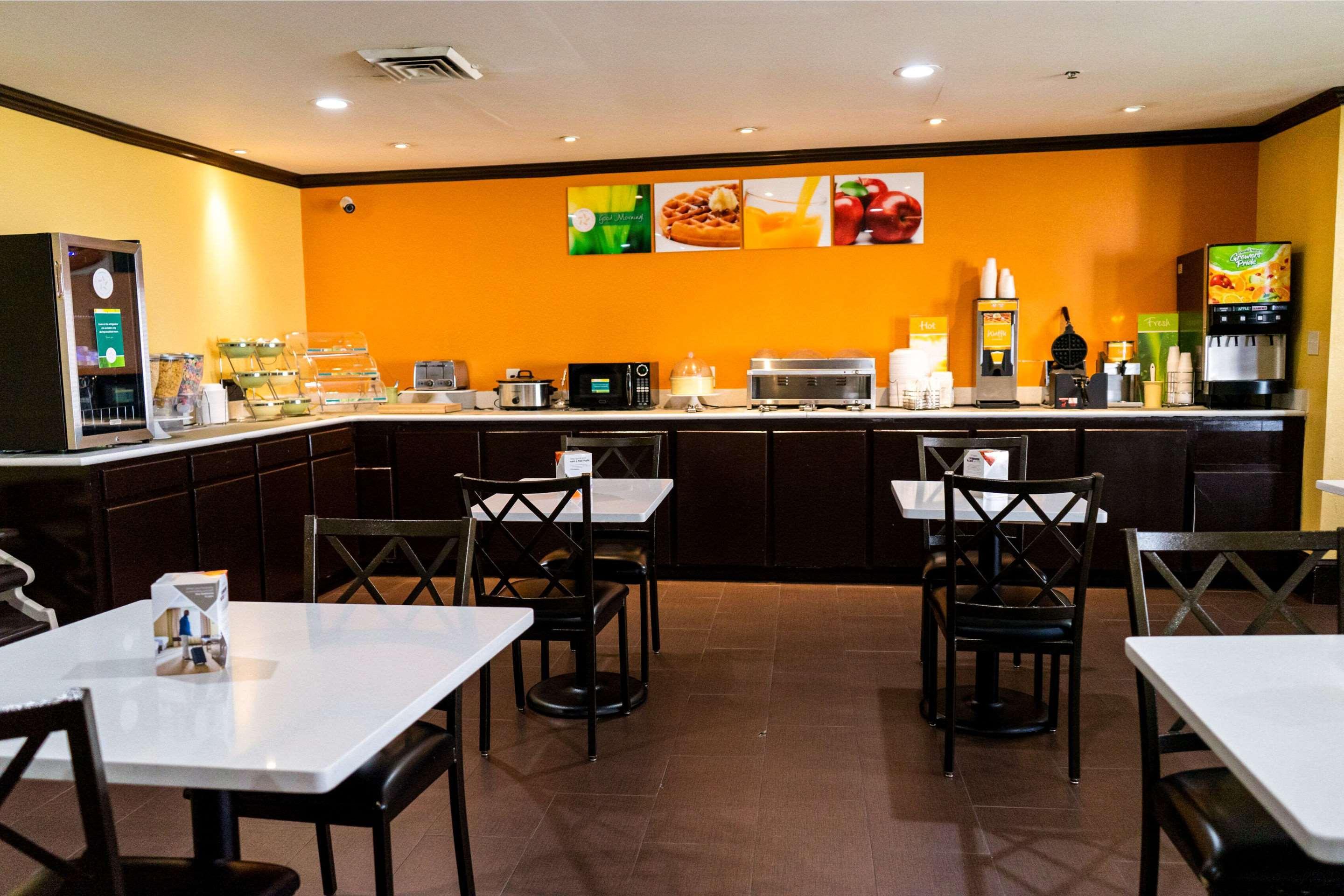 Quality Inn Whiteville North Bagian luar foto